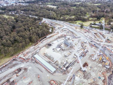 MELBOURNE, AUSTRALYA - 27 Temmuz 2025: Bulleen, Melbourne, Victoria, Avustralya 'da Kuzey Doğu Bağlantısının Bazı Parçaları yapım aşamasında