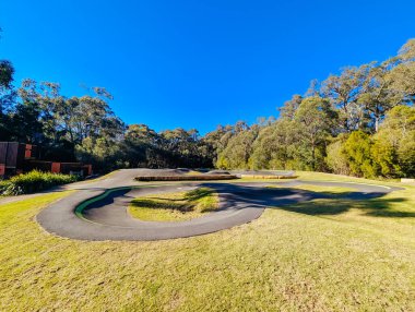 WARBURTON, AUSTRALYA - 14 Ağustos 2025 Warburton Bisiklet Parkı 'nda Wesburn bisiklet pompası pisti