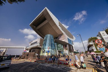 HONG KONG, ÇİN - 29 EYLÜL 2024: Hong Kong, Çin 'deki Hong Kong Adası' ndaki Lugard Bulvarı yakınlarındaki Tepe Tramvayı