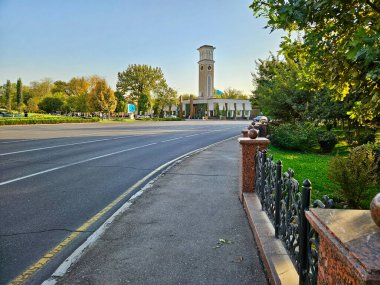 Taşkent Chimes, Özbekistan 'ın Taşkent şehrinin merkezinde bulunan tarihi bir kule. Yüksek kalite fotoğraf