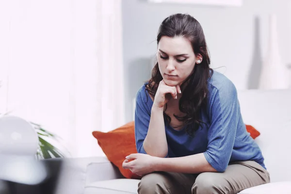 Young Sad Thoughtful Woman Sits Her Sofa Looking Depression Illness — Stock Photo, Image