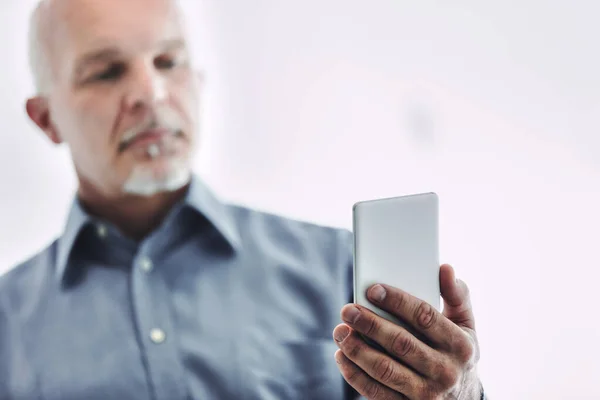 Mature Man Takes Advantage Internet Information Technology Can Access Artificial — Stock Photo, Image