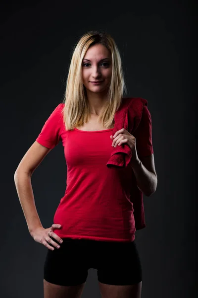 Retrato Una Chica Vestida Gimnasia Camiseta Roja Leggins Negros Esfuerzo — Foto de Stock