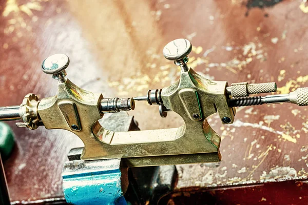 Detailreiche Uhren Komplizierte Mechanismen Auf Einem Handwerkstisch Steampunk Stimmung Verschmolzen — Stockfoto