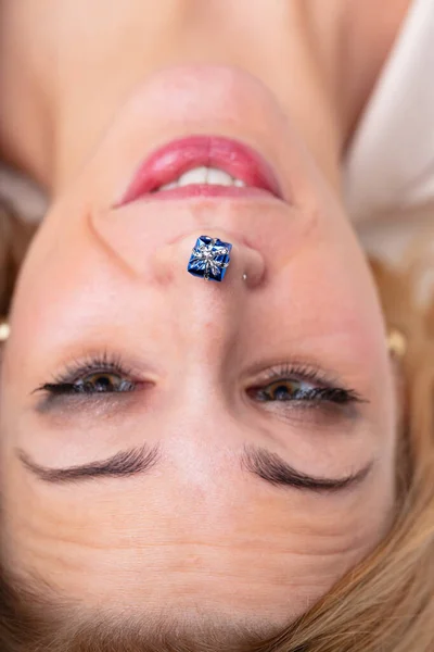 Upside Face Joyful Woman Tiny Gift Her Nose Idea Gifts — Stock Photo, Image