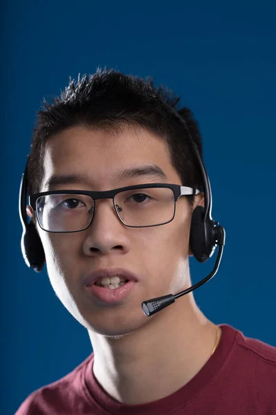 How Can Assist Says Young Man Glasses Headset Working Customer — Stock Photo, Image