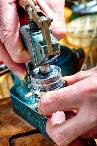 Wrist Pocket Watches Gears Springs Artisan Table Showcase Precise Craftsmanship — Stock Photo, Image