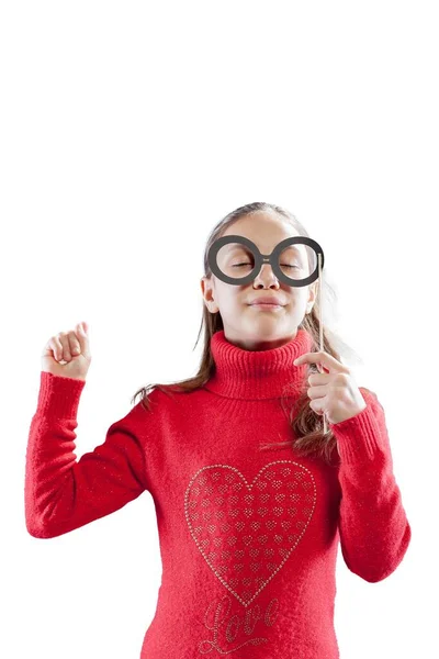 Chica Jugando Con Disfraces Cartón Haciendo Caras Divertidas Para Entretener —  Fotos de Stock
