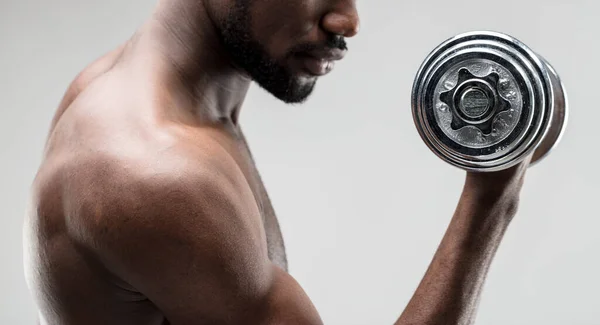 Muscular Black Man Unseen Face Working Out Lifting Weights Flexing — Stock Photo, Image