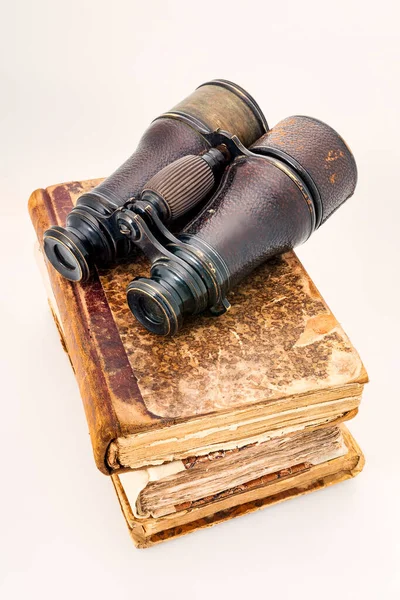 Vintage Leather Notebooks Ancient Notes Topped Last Century Binoculars Depicting — Stock Photo, Image