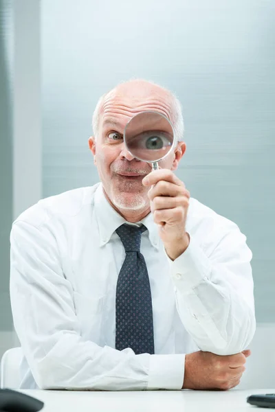 Observing Magnifier Senior Executive Gives Playful Look Ridiculing Detailed Quest — Stock Photo, Image