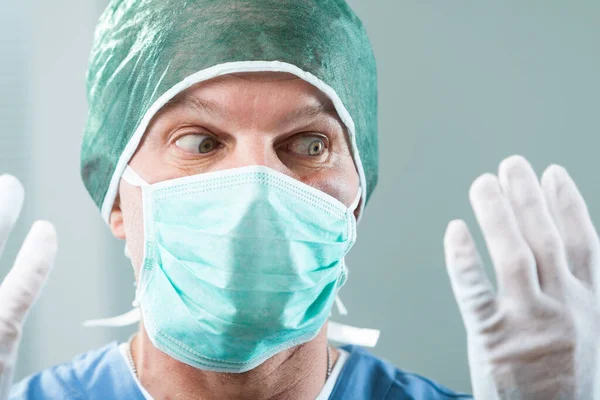 Close Surgeon Noticing Something Amiss His Gloves Individual Expertise Can — Stock Photo, Image