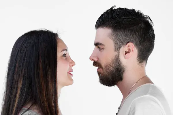 Facing Each Other Young Couple Resists Embracing White Backdrop Issue — Stock Photo, Image