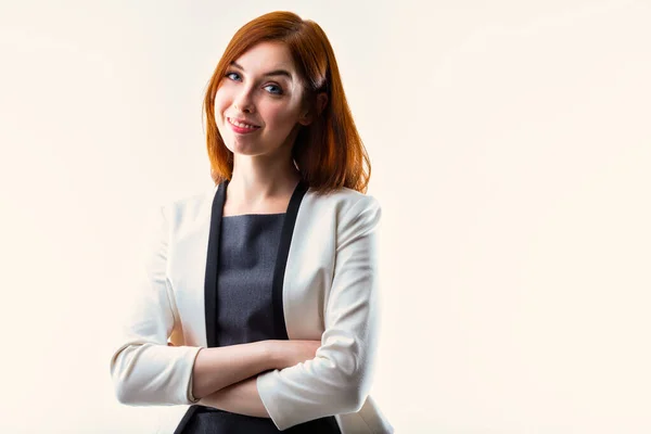 Poised Cheerful Professional Woman Stands Arms Folded Her Smile Signaling — Stock Photo, Image