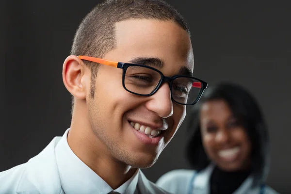 Upbeat Male Healthcare Student Focus Supportive Female Colleague Sharing Smile — Stock Photo, Image