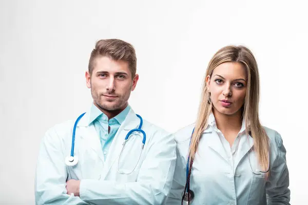 Medical Team Portrayed Harmony Crossed Arms Focused Expressions Showcasing Professional — Stock Photo, Image