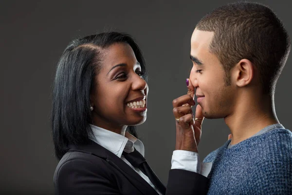 Businesswoman Radiant Smile Shares Light Hearted Exchange Younger Male — Stock Photo, Image