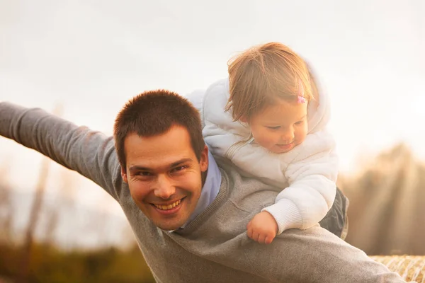 Laughter Echoes Field Father Daughter Engage Playful Game Pretend Flight — Stock Photo, Image