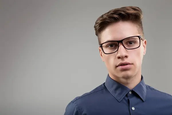 His Serious Expression Stylish Glasses Suggest Focused Individual Ready Tackle — Stock Photo, Image