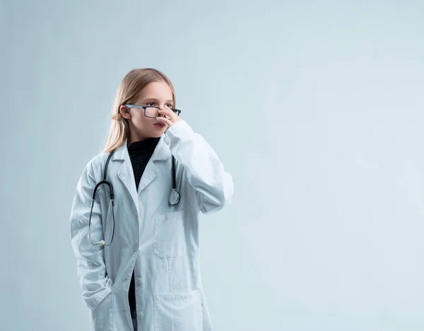 Girl Clad Lab Coat Spectacles Portrays Keen Interest Science — Stock Photo, Image