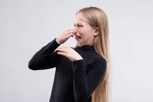 Overcome Pungent Odor Young Girls Expression One Undeniable Revulsion — Stock Photo, Image