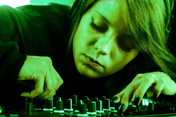 Deep Concentration Woman Djs Precision Haunting Green Light — Stock Photo, Image