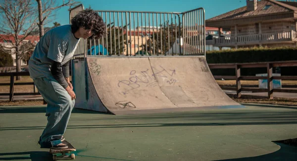 Young Hispanic Latin Man Riding His Skateboard Park — Stock Photo, Image