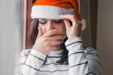 Noel 'de üzgün ve yalnız genç bir kadın