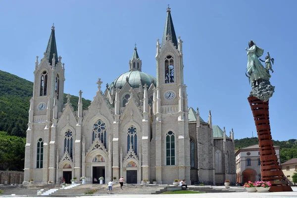 Castelpetroso Molise Itália 2023 Santuário Basílica Maria Santissima Addolorata Imagem De Stock