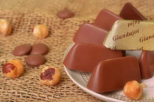 Produto Alimentar Italiano Gianduiotto Tradicional Chocolate Piemonte Com Avelã Imagem De Stock
