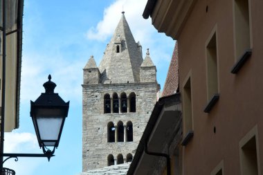 Aosta, Aosta Vadisi, İtalya Kolej Kilisesi 'nin çan kulesi