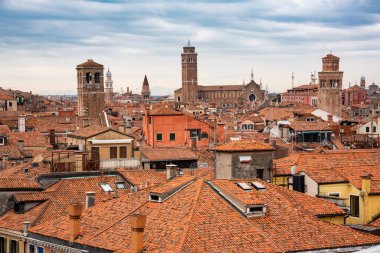 Venedik, İtalya 'nın panoramik manzarası yukarıdan görülüyor
