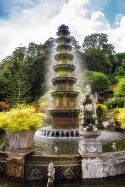 Tirtagangga su sarayı ve Endonezya 'daki Bali adasına park