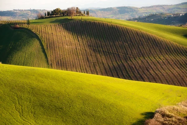 Landschaft Auf Dem Land Landwirtschaftliche Felder Zwischen Hügeln — Stockfoto
