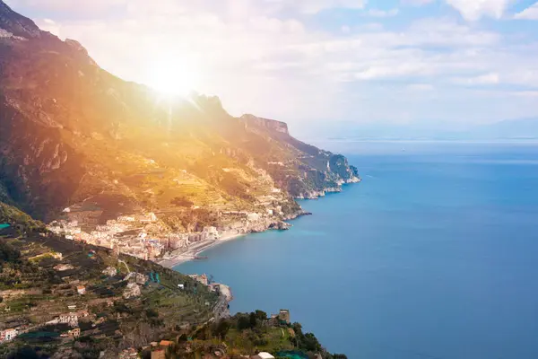 Panoramiczny Widok Wybrzeże Włoch Śródziemnomorski Krajobraz Przybrzeżny — Zdjęcie stockowe