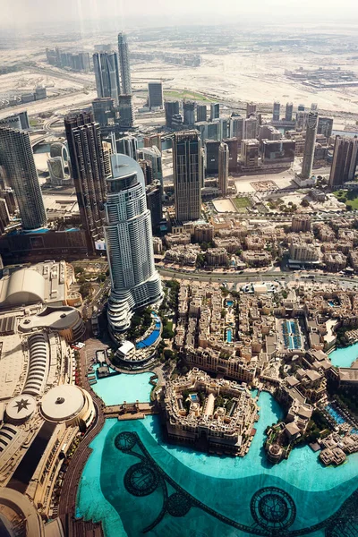 Dubai Skyline Bij Zonsondergang Moderne Stad Met Wolkenkrabbers Gezien Vanaf Rechtenvrije Stockfoto's