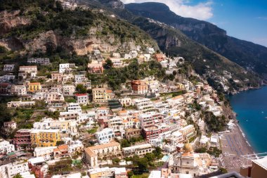Güney İtalya 'da Amalfi kıyısındaki Positano kasabası