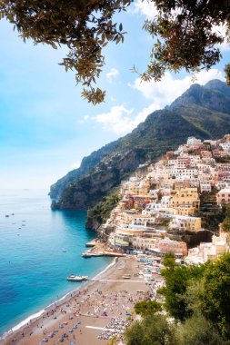 Güney İtalya 'da Amalfi kıyısındaki Positano kasabası