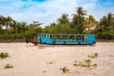 Vietnam, Asya 'daki Mekong nehri üzerinde tipik bir tekne.