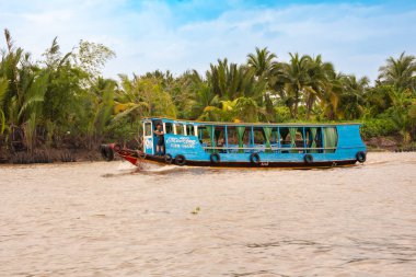 Vietnam, Asya 'daki Mekong nehri üzerinde tipik bir tekne.