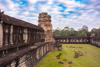 Angkor Wat, Kamboçya 'da eski bir tapınak kalıntısı.