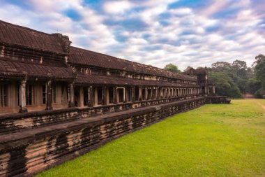 Angkor Wat, Kamboçya 'da eski bir tapınak kalıntısı.