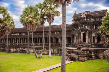 Angkor Wat, Kamboçya 'da eski bir tapınak kalıntısı.
