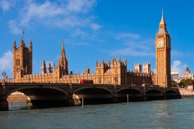 Parlamento binaları ve Londra, İngiltere 'deki Big Ben