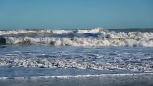 Somewhat Higher Waves Mediterranean Beach Foaming Reach Shore Rolling Considerable — Stock Video