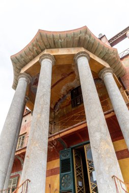 Palermo - Sizilien - Italien - 03-19-2025: Palermo 'daki Palazzina Cinese girişine yakın çekim.