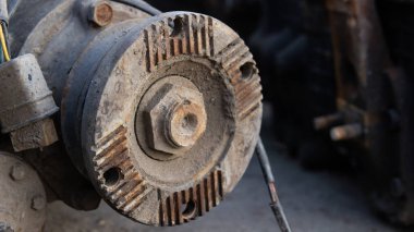 Kamyon şaftı. Araç şasisinin ögesi