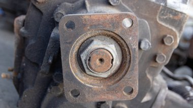 Kamyon şaftı. Araç şasisinin ögesi