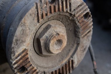 Kamyon şaftı. Araç şasisinin ögesi