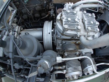 Endüstriyel Oksijen Sıkıştırıcı: Gaz Silindiri Doldurma Makinesi